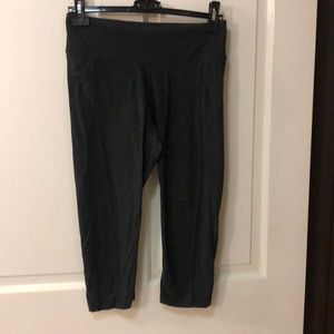 Capris exercise leggings lightly worn